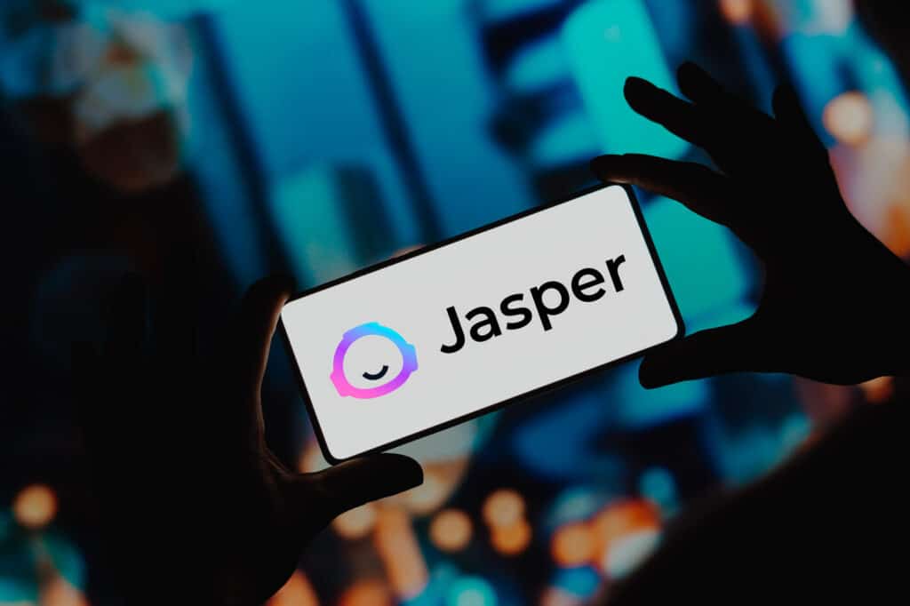 SMM – Jak automatyzować social media z pomocą AI-agentów SMM 2025 – Jak automatyzować social media z pomocą AI-agentów