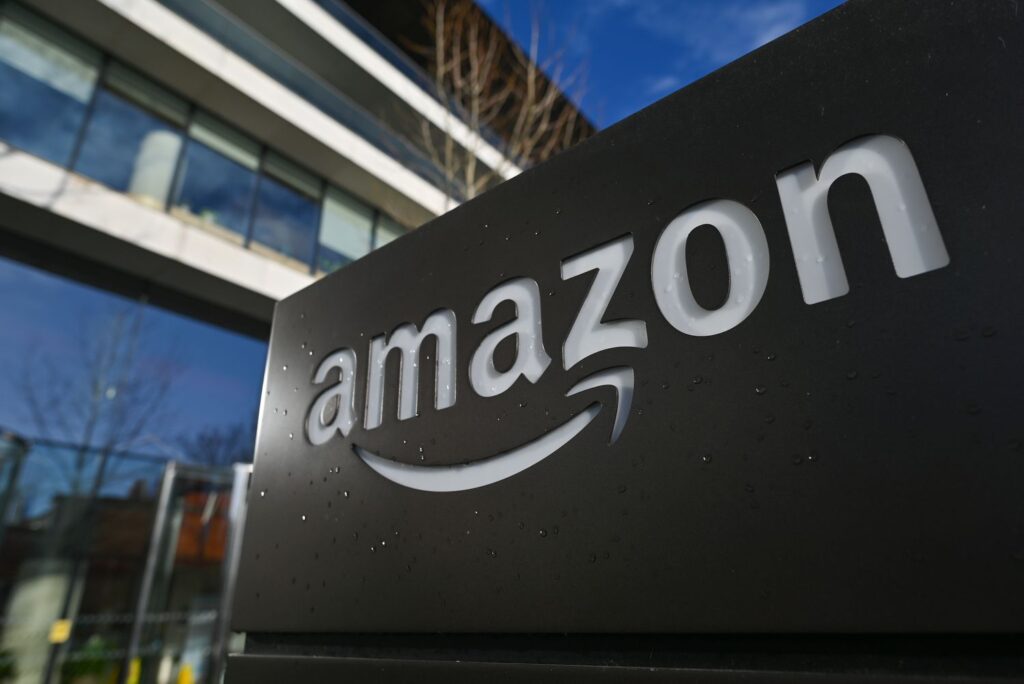 Amazon inwestuje w sztuczną inteligencję – firma ogłasza plan wydatków na centra danych i infrastrukturę AI w 2026 roku