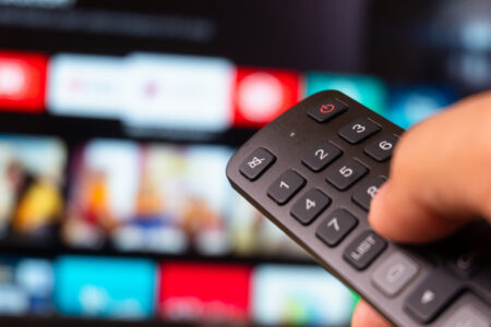 Najlepsza telewizja internetowa za darmo – ekspercki ranking i pełna analiza rynku 2026