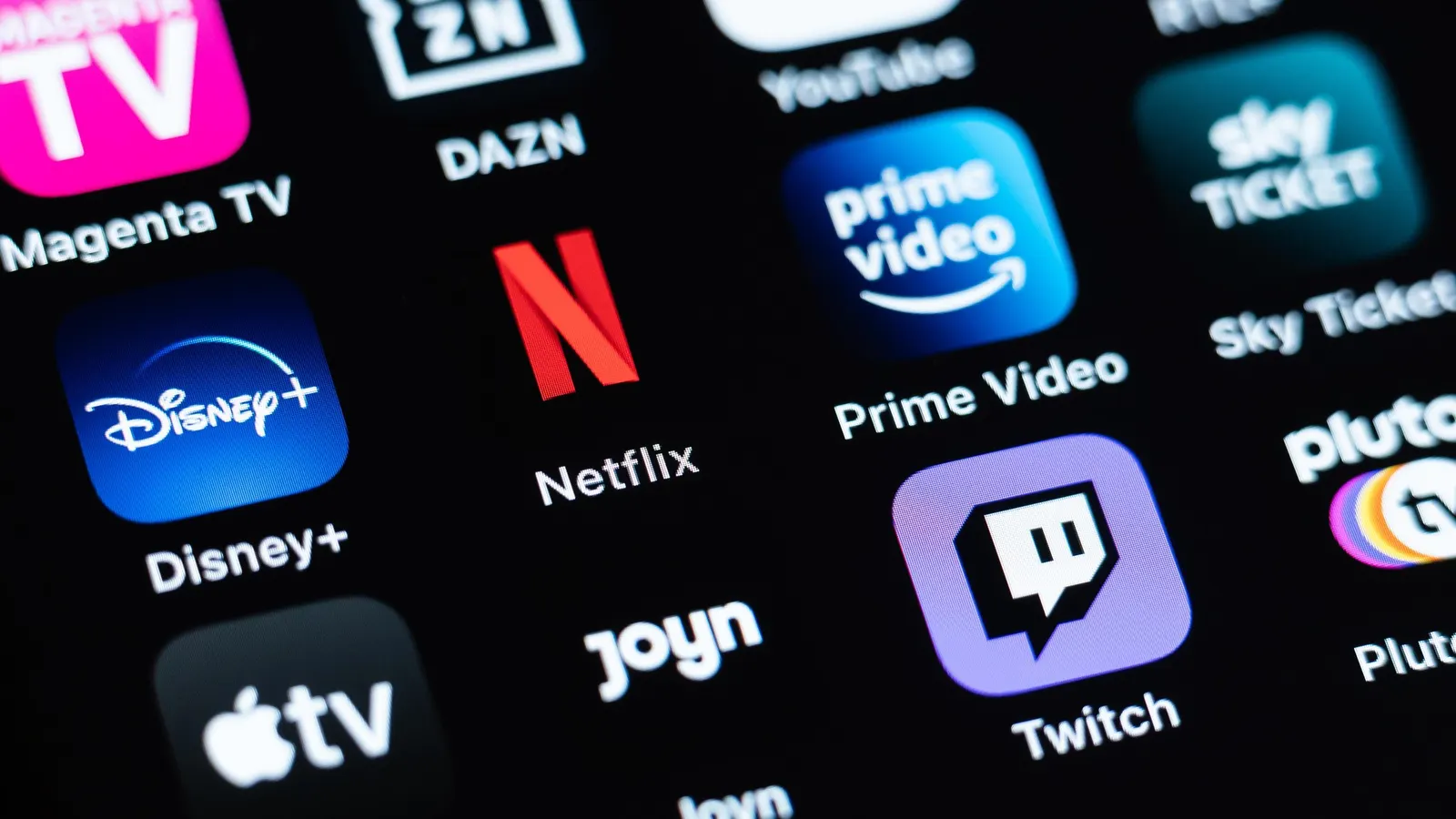 Platformy VOD – porównanie streamingu i subskrypcji w 2026 roku
