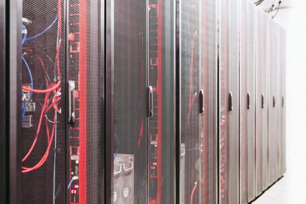Serwery storage OVHcloud – jak działają i czy to dobra alternatywa dla AWS
