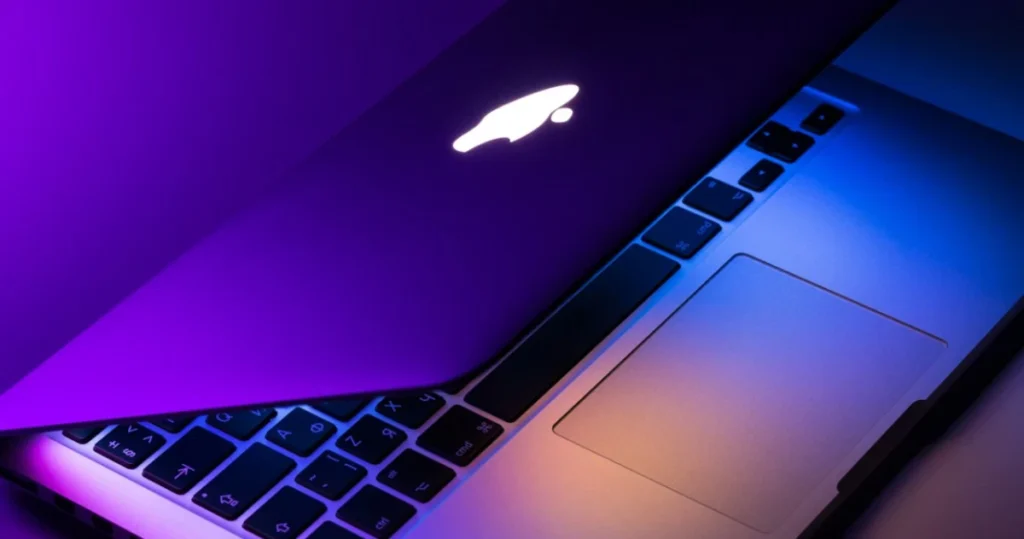 Firmowe iPhone’y i MacBooki – jak nie stracić nad nimi kontroli? Firmowe iPhone'y i MacBooki