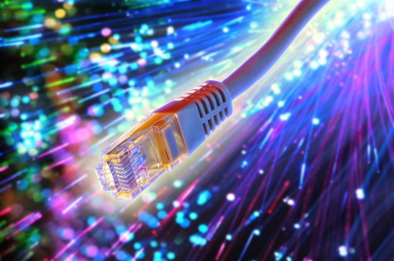 Skrętka komputerowa RJ45 – dlaczego kolejność przewodów ma znaczenie? Skrętka komputerowa RJ45