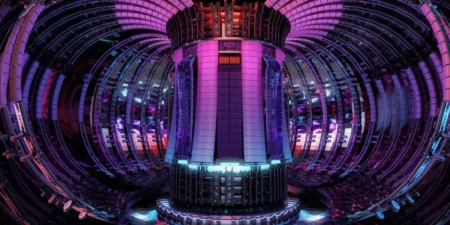 Fuzja jądrowa i wnętrze reaktora fuzyjnego jako symbol przyszłości energetyki