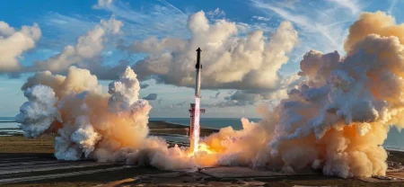 Starship podczas startu Flight 14 – pierwszy lot, w którym statek SpaceX osiągnął orbitę. Źródło: SpaceX