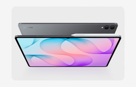 Samsung Galaxy Tab S12 Ultra z rysikiem S Pen – oficjalny render tabletu z ekranem Dynamic AMOLED 2X. Źródło: Samsung